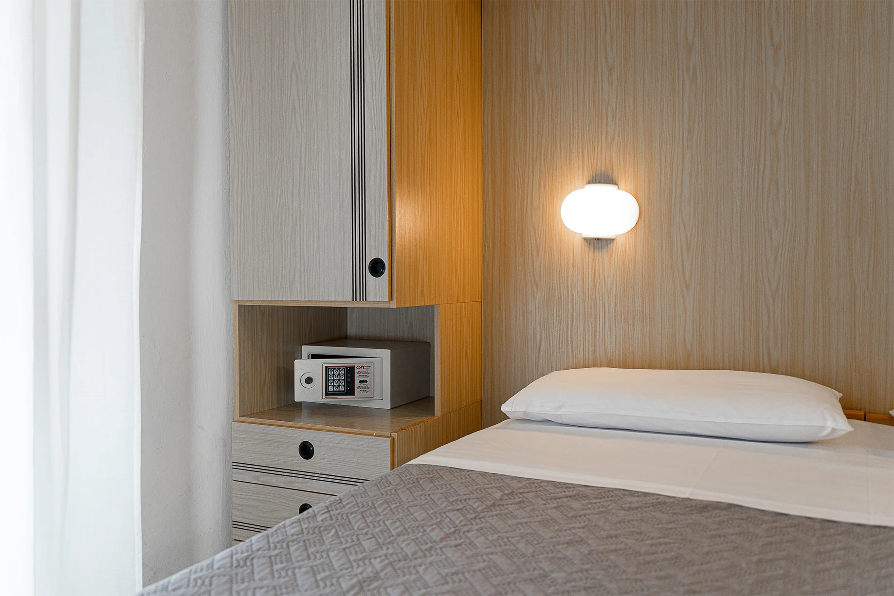 comfort room details