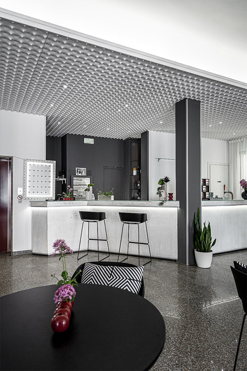 Bi Hotel