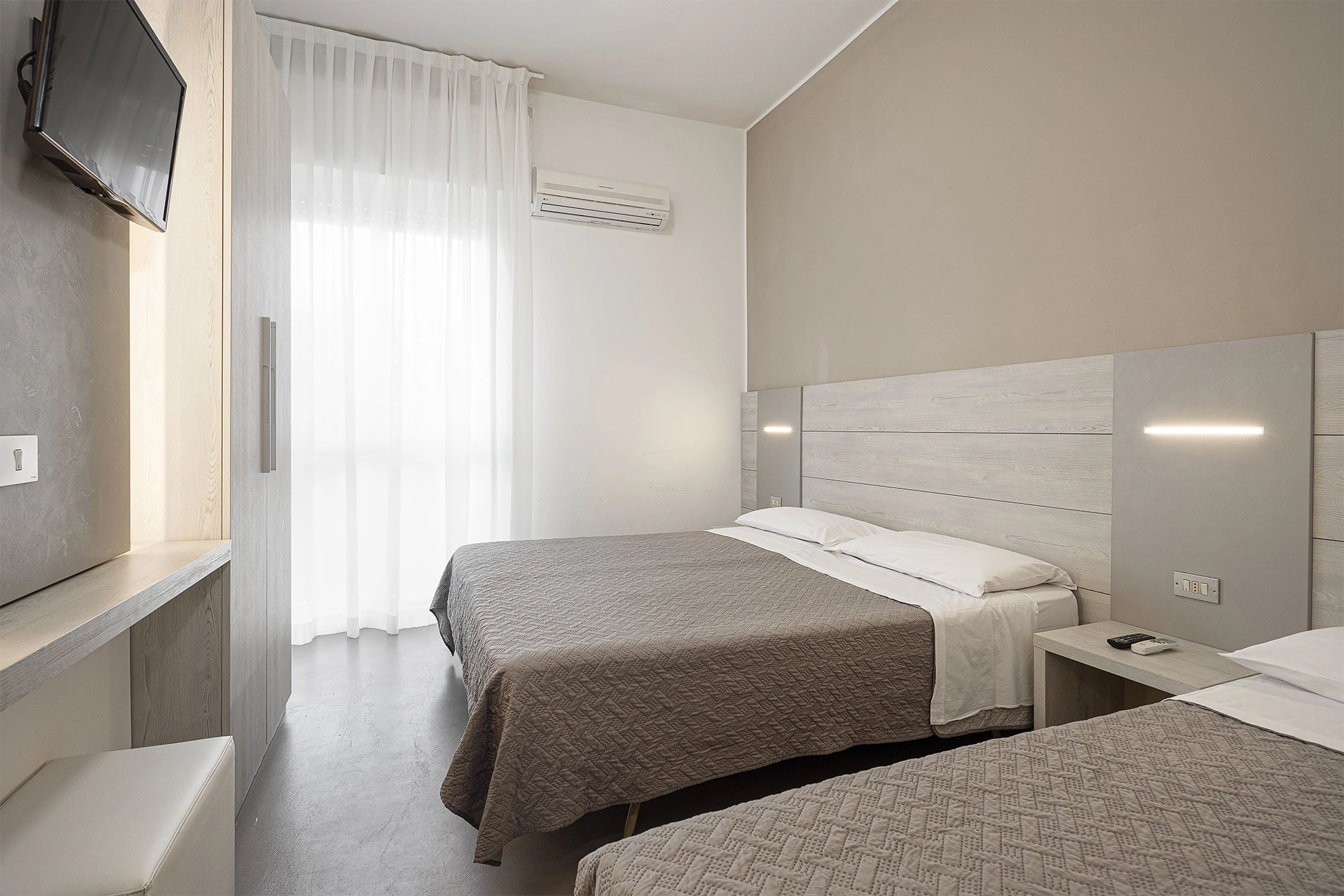 superior room
