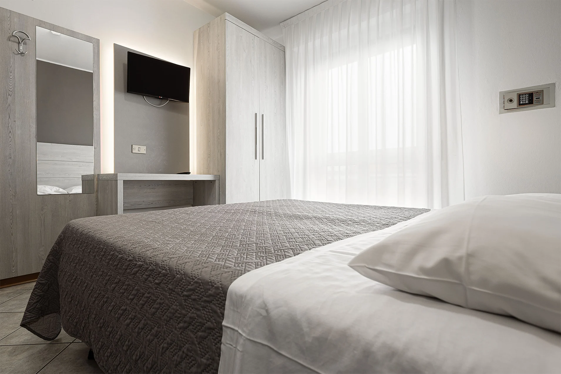 superior room